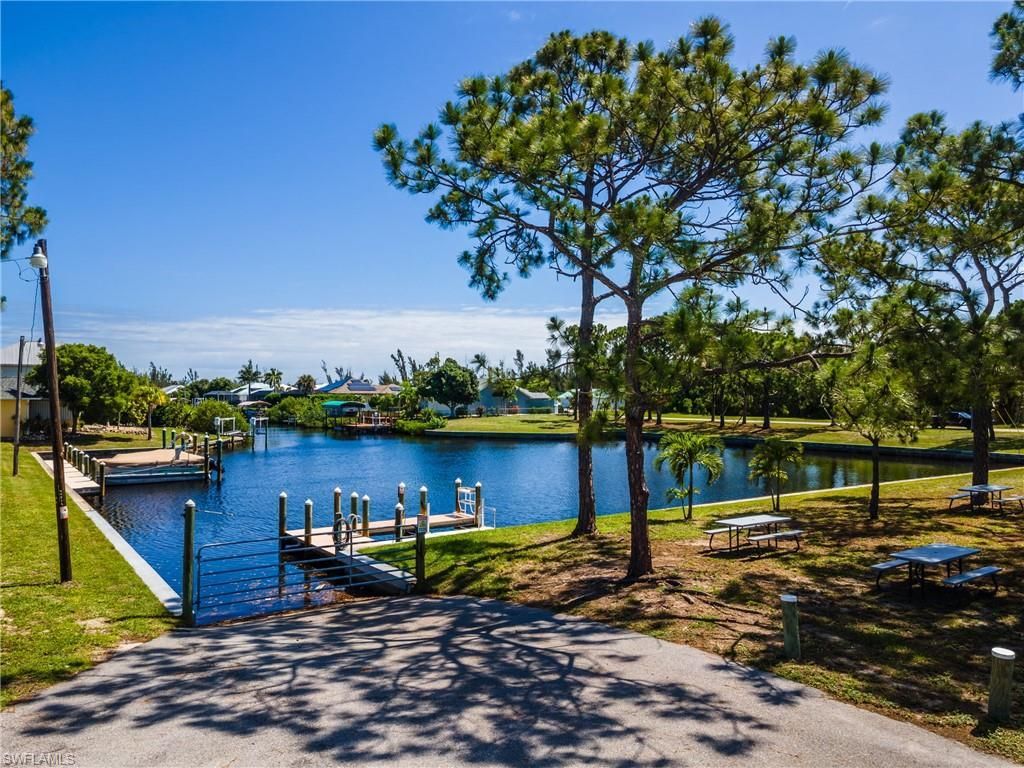 5725 Genesee Pkwy , Unit 10, Bokeelia, FL 33922 Photo