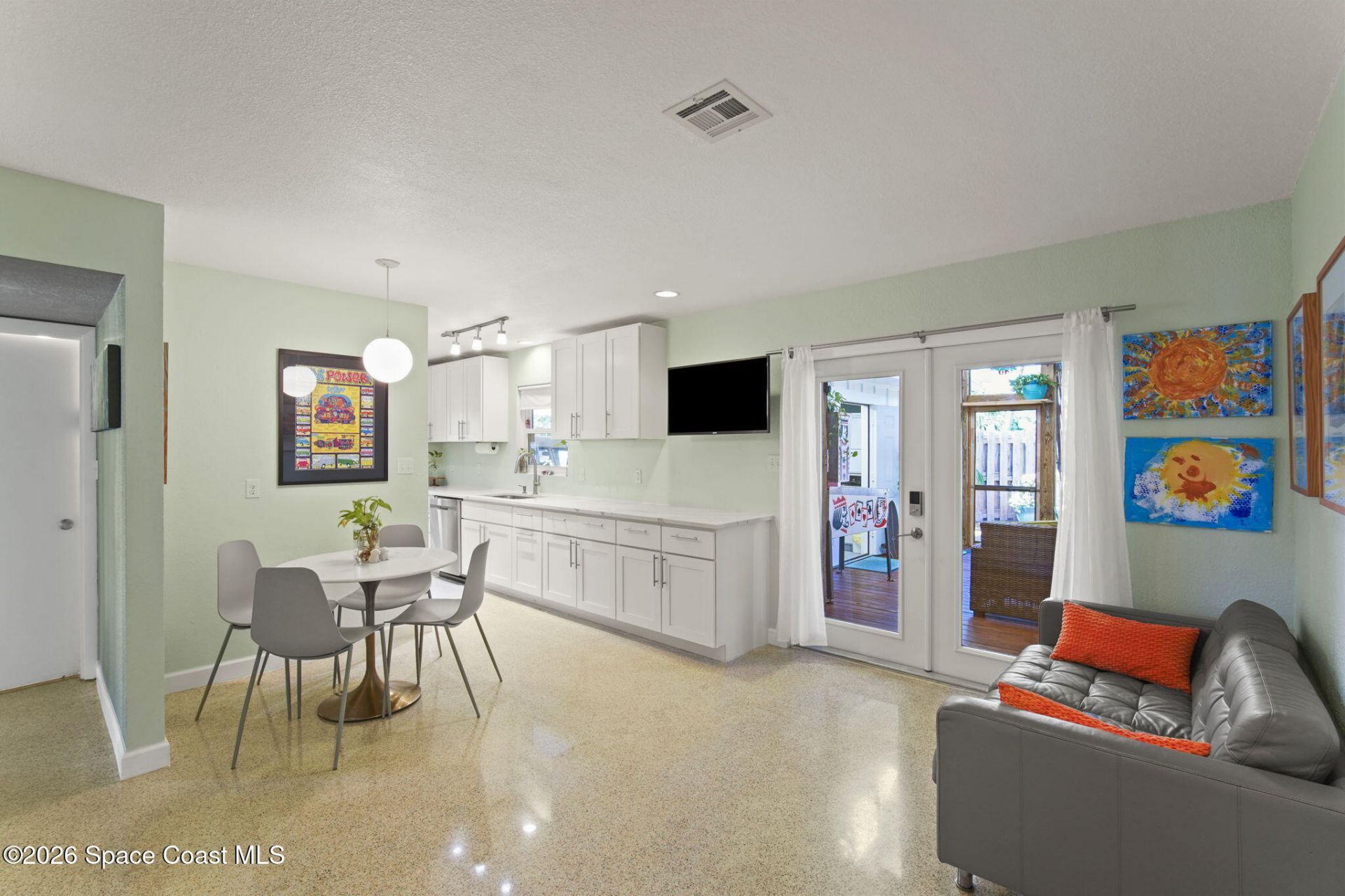 514 Cocoa Isles Boulevard, Cocoa Beach, FL 32931 Photo