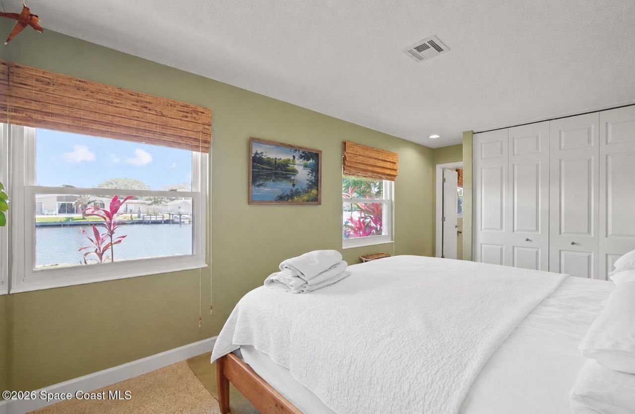 514 Cocoa Isles Boulevard, Cocoa Beach, FL 32931 Photo