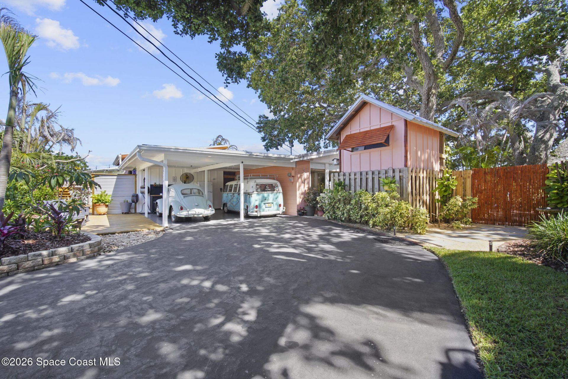 514 Cocoa Isles Boulevard, Cocoa Beach, FL 32931 Photo