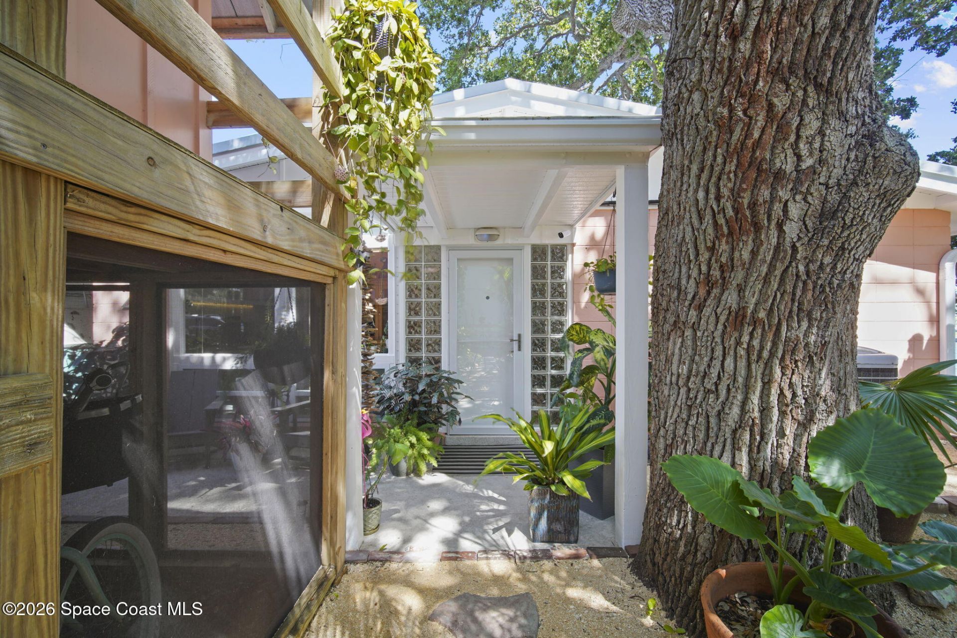514 Cocoa Isles Boulevard, Cocoa Beach, FL 32931 Photo