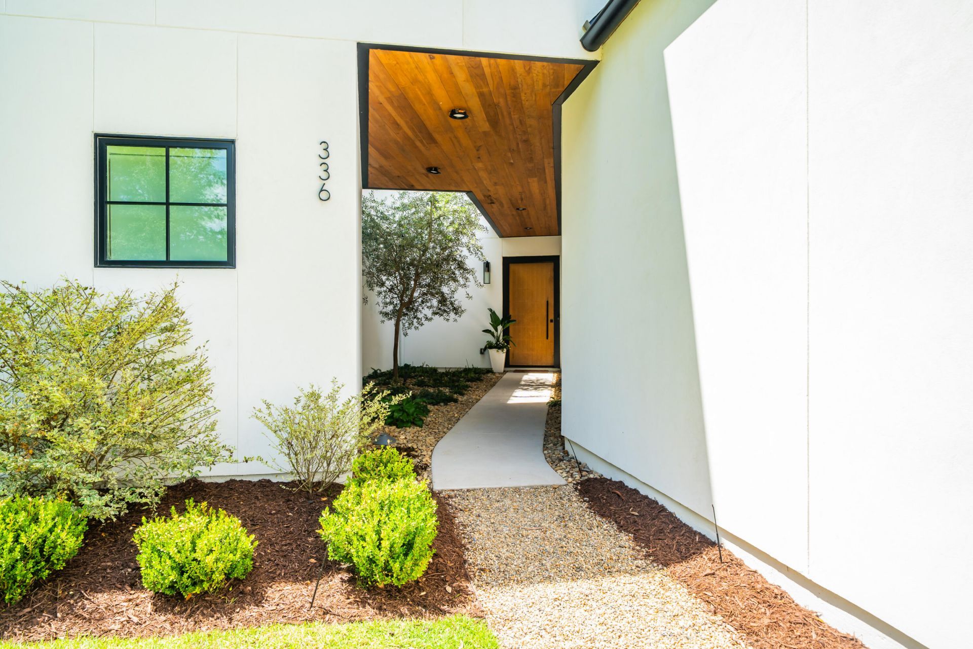 336 Coinbow Drive Photo 8