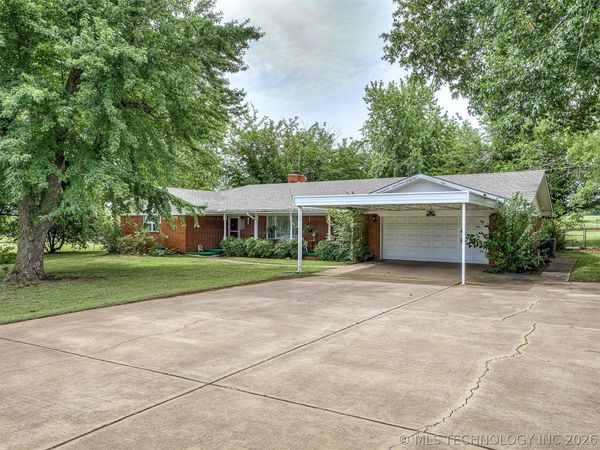 315 W Rogers Street , Oilton, OK 74052
