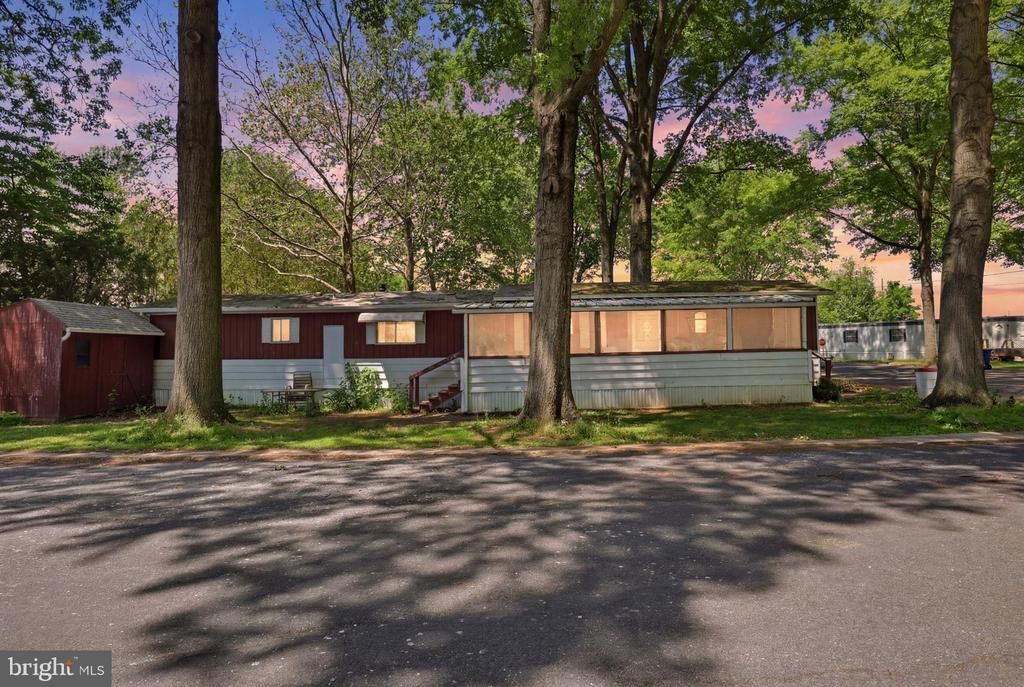 82 MALIBU BOULEVARD , CARLISLE, PA 17015