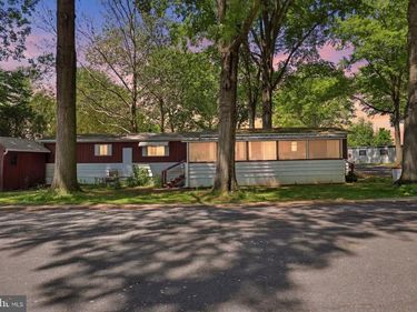 82 MALIBU BOULEVARD, CARLISLE, PA 17015