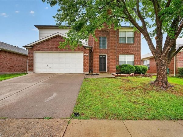 303 Charleston Drive , Wylie, TX 75098