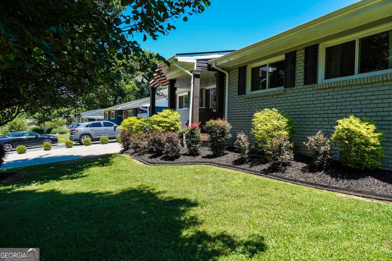 236 Huntington Road, Rossville, GA 30741 Main Photo
