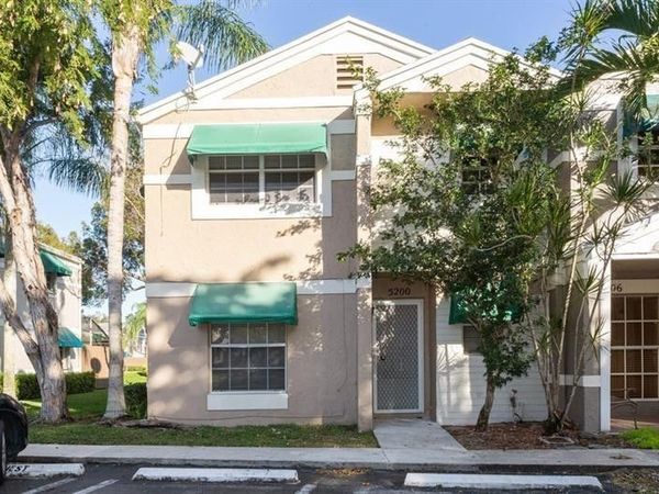 5200 Lake Loop Road, Cooper City, FL 33330