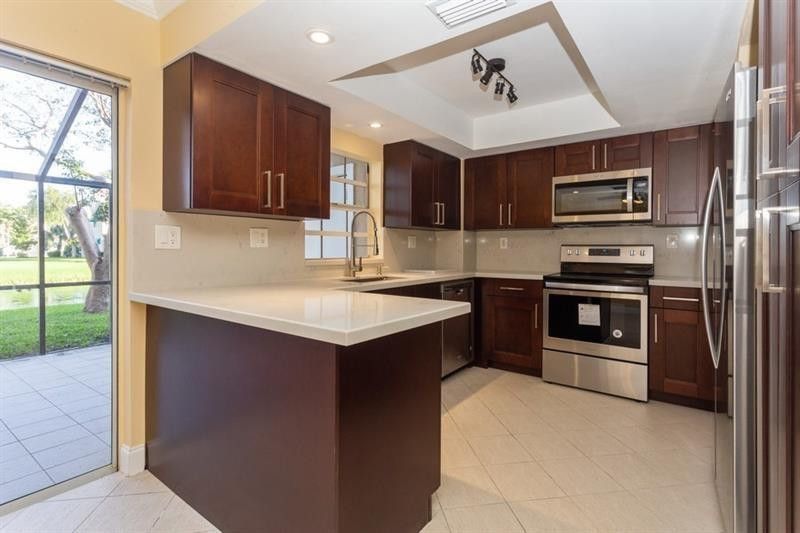 5200 Lake Loop Road, Cooper City, FL 33330 Photo