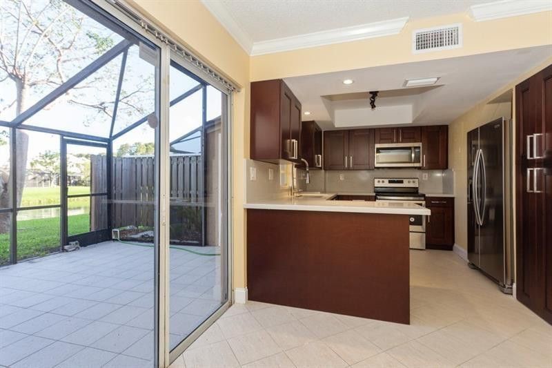 5200 Lake Loop Road, Cooper City, FL 33330 Photo