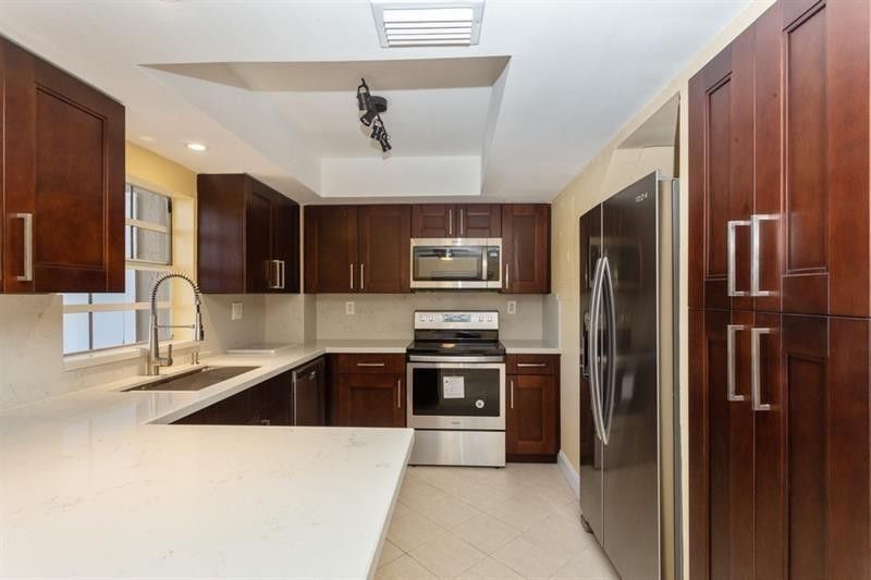 5200 Lake Loop Road, Cooper City, FL 33330 Photo