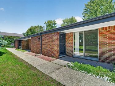 48770 Shelby Road, Shelby Twp, MI 48317