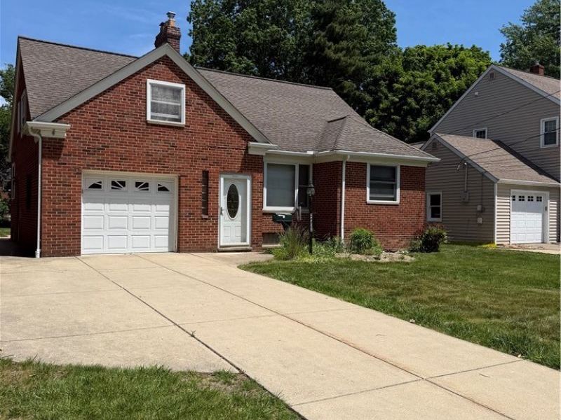 26822 Russell Road, Bay Village, OH 44140 Photo 1