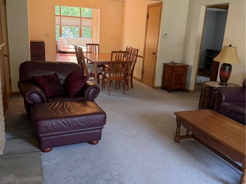 26822 Russell Road, Bay Village, OH 44140 Photo 2