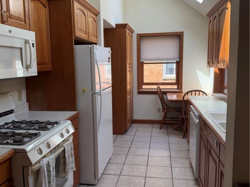 26822 Russell Road, Bay Village, OH 44140 Photo 5