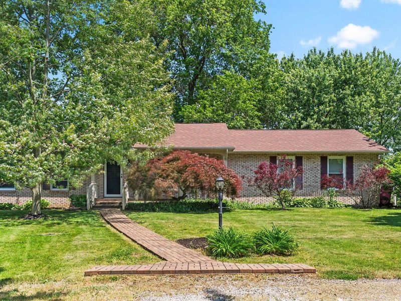 328 Darlene Street, Centerburg, OH 43011 Photo 2