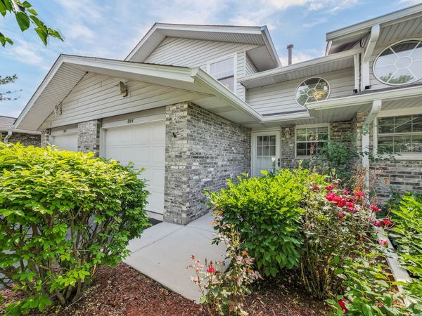 804 N Tamarac Boulevard , Addison, IL 60101