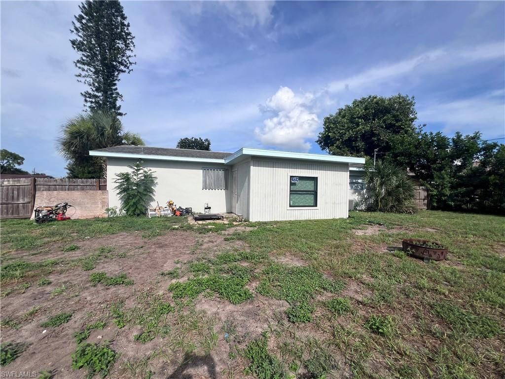 17 Illinois Rd, Lehigh Acres, FL 33936 Photo