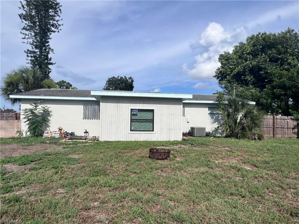 17 Illinois Rd, Lehigh Acres, FL 33936 Photo