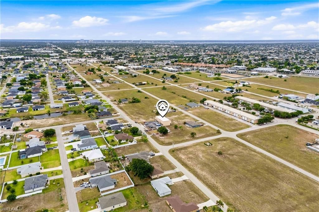 1009 NE 8th Ter , Cape Coral, FL 33909 Photo
