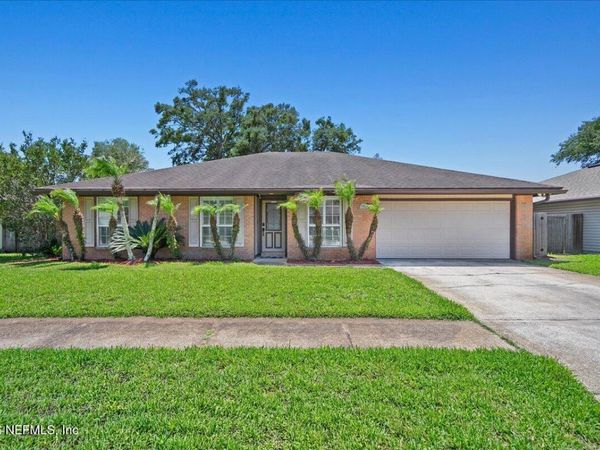 1594 POINT PARK Drive E, Jacksonville, FL 32225