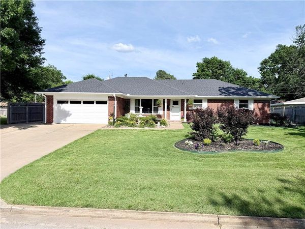 715 Maria Street , Springdale, AR 72762