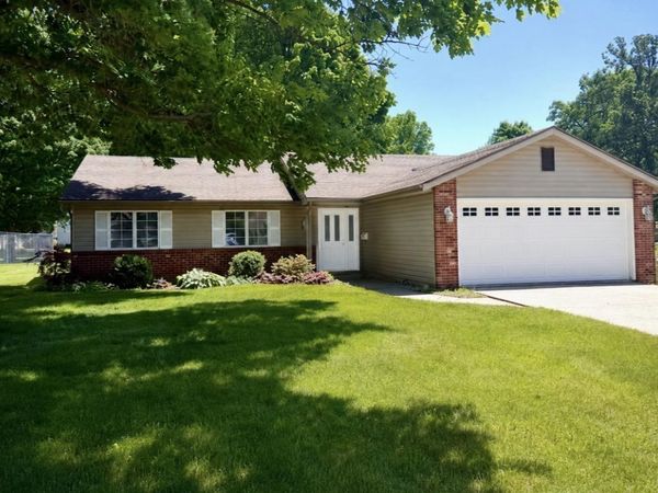 627 Bosuns Drive, Fort Wayne, IN 46819