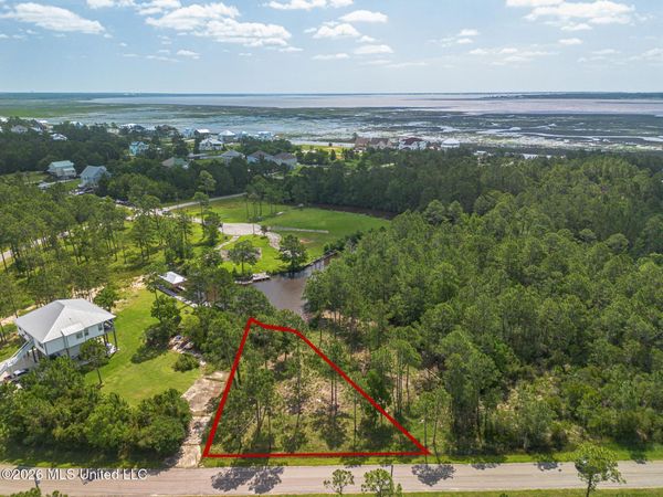 Nhn Kalaepohuku Drive, Diamondhead, MS 39525