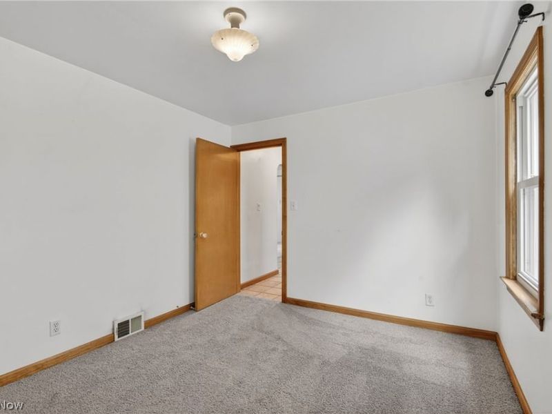 5814 Charles Avenue, Parma, OH 44129 Photo 15