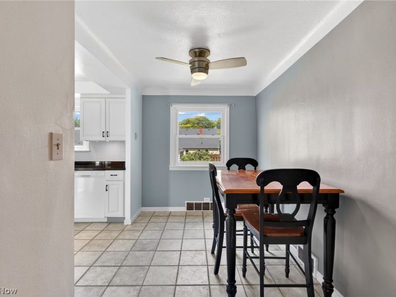 5814 Charles Avenue, Parma, OH 44129 Photo 8
