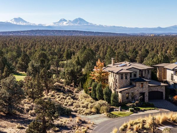 22887 Ghost Tree Lane, Bend, OR 97701