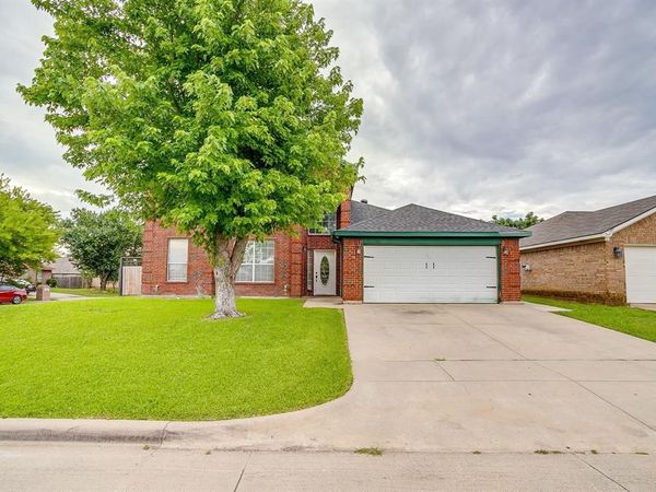 8601 Garden Springs Drive , Fort Worth, TX 76123