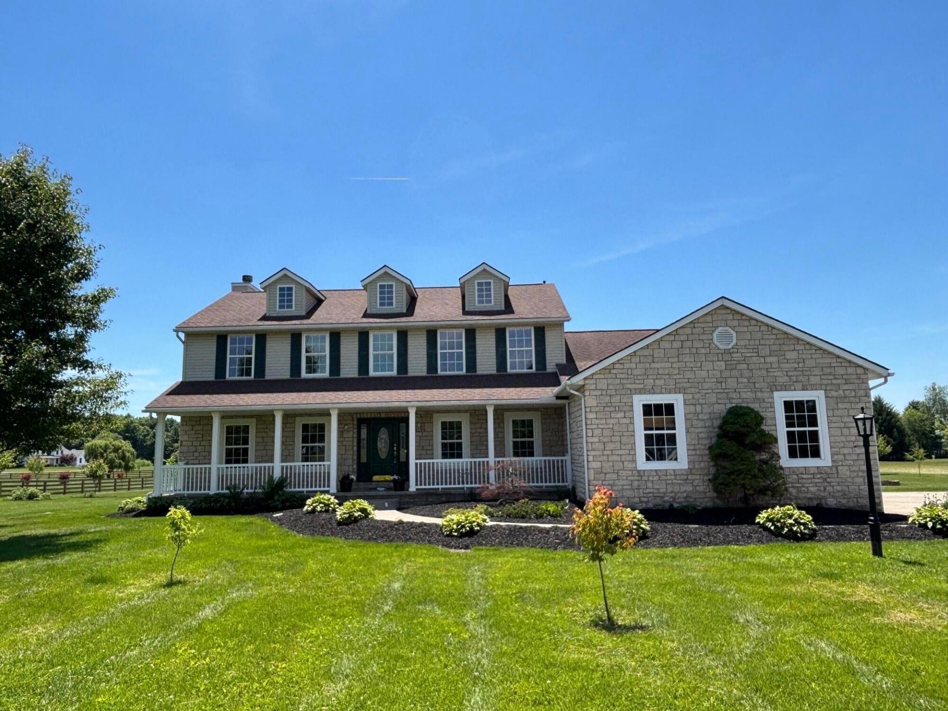 421 Warrenpoint Lane , Pataskala, OH 43062 Main Photo