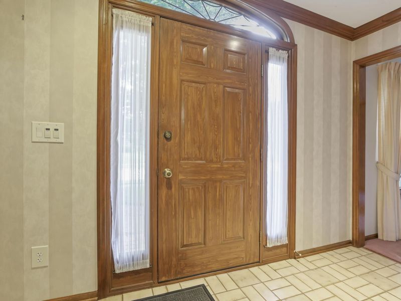1584 Buckshot Court, Worthington, OH 43085 Photo 6