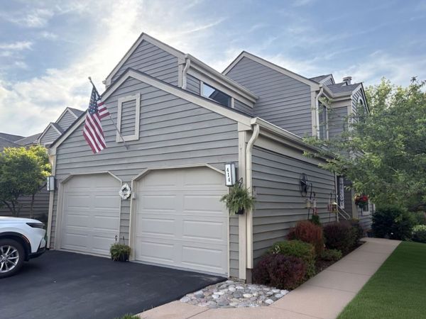 414 White Oak Lane , Barrington, IL 60010