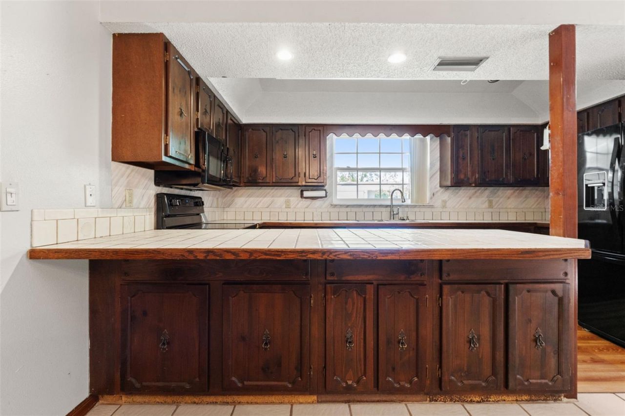 7447 Dundee Way, Weeki Wachee, FL 34613 Photo