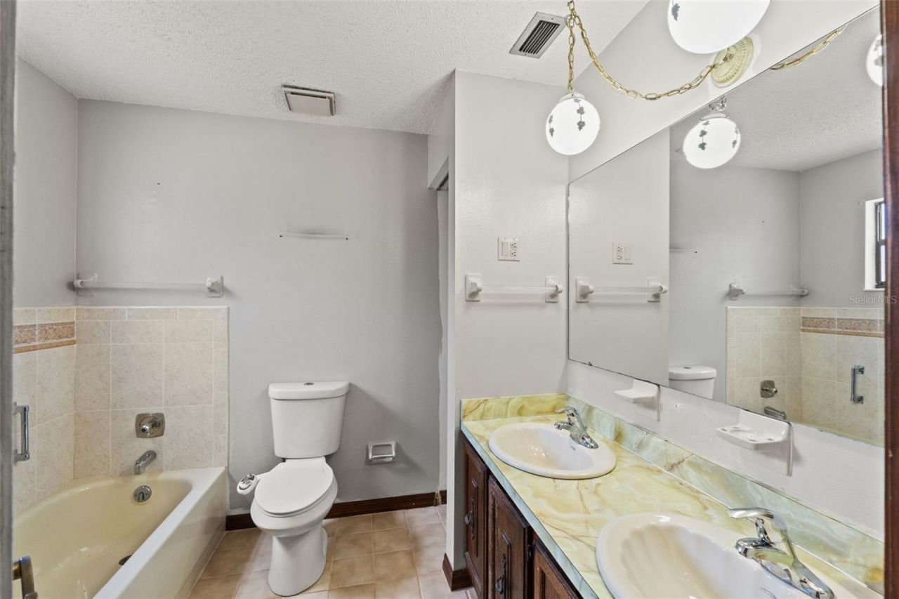 7447 Dundee Way, Weeki Wachee, FL 34613 Photo