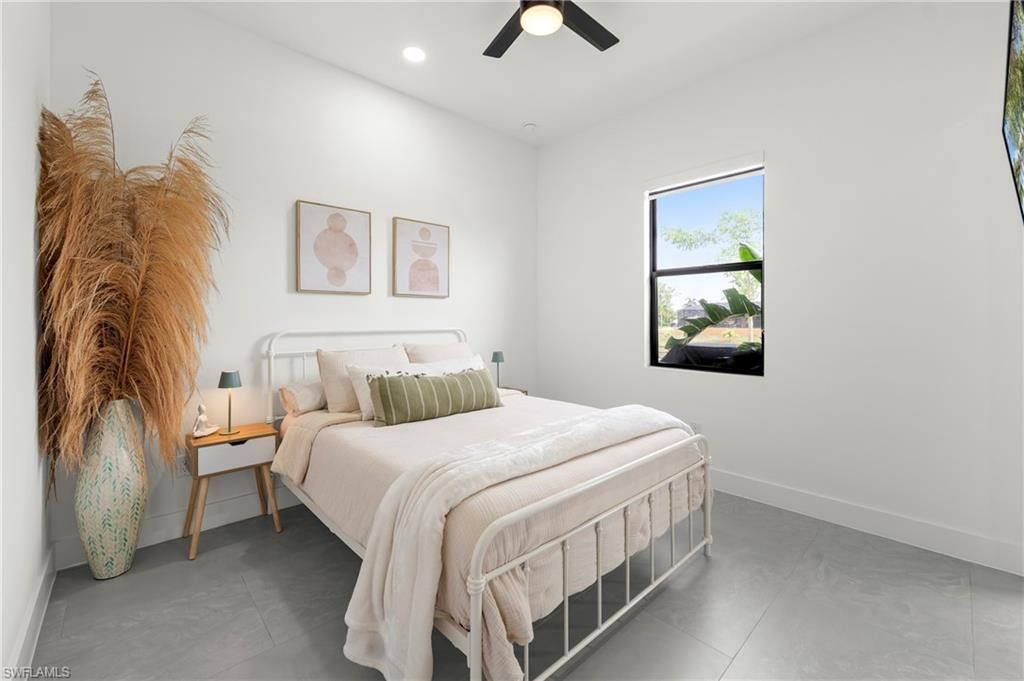 2425 SW 2nd Ter, Cape Coral, FL 33991 Photo