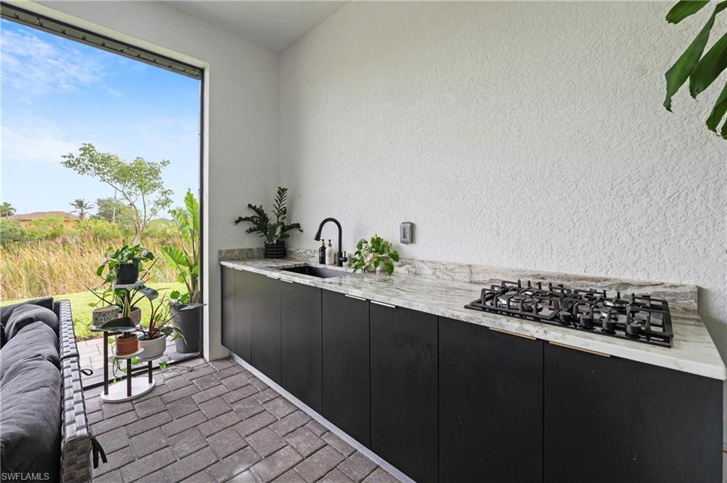 2425 SW 2nd Ter, Cape Coral, FL 33991 Photo