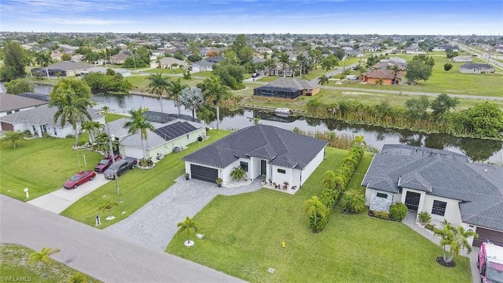 2425 SW 2nd Ter, Cape Coral, FL 33991 Photo