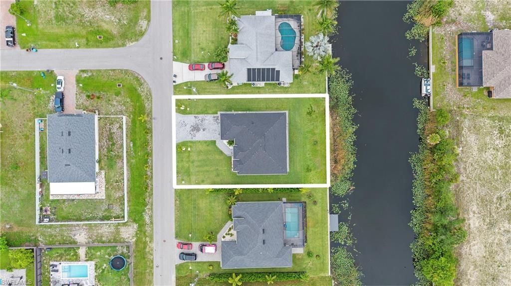 2425 SW 2nd Ter, Cape Coral, FL 33991 Photo