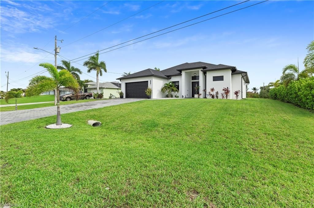 2425 SW 2nd Ter, Cape Coral, FL 33991 Photo