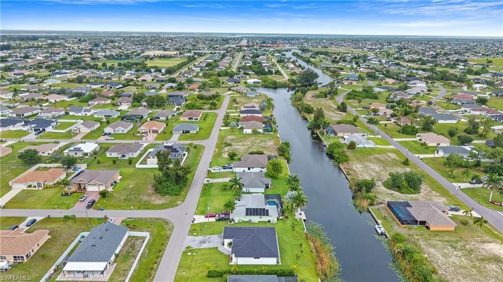 2425 SW 2nd Ter, Cape Coral, FL 33991 Photo
