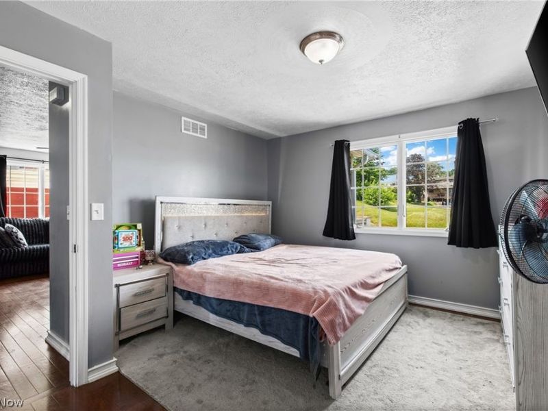 935 Logan Avenue, Toronto, OH 43964 Photo 10