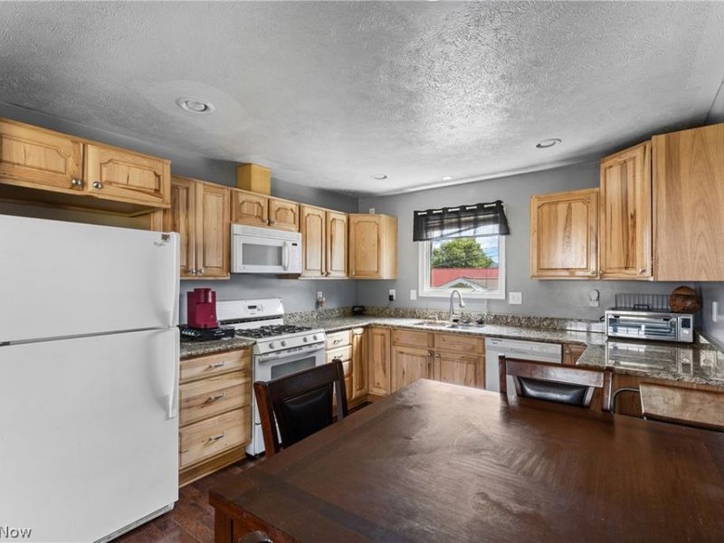935 Logan Avenue, Toronto, OH 43964 Photo 7