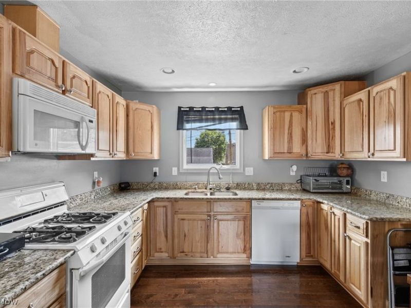 935 Logan Avenue, Toronto, OH 43964 Photo 8
