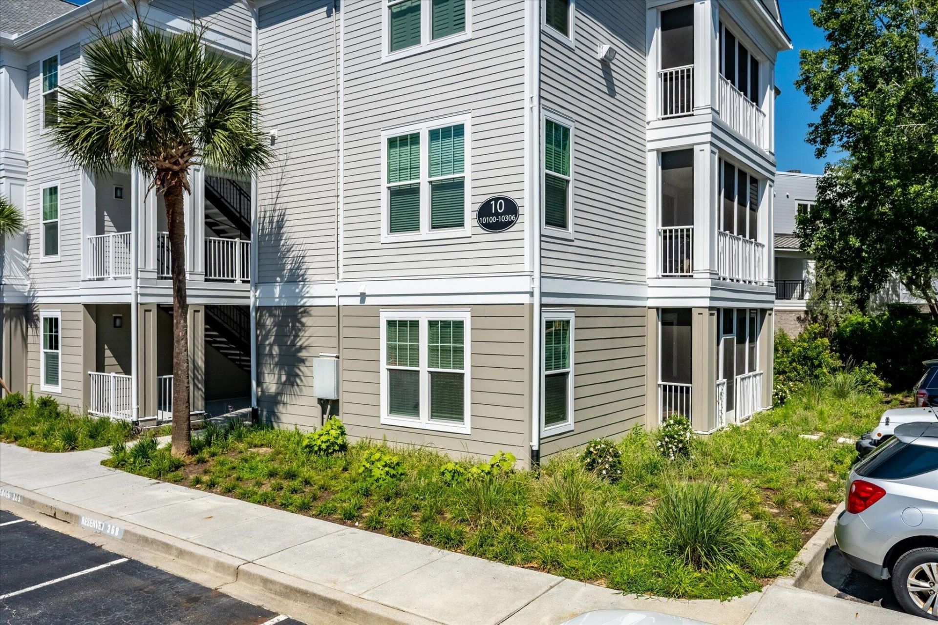 130 River Landing Drive Photo 4