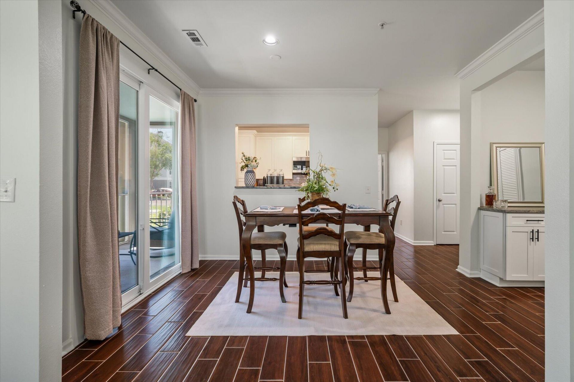 130 River Landing Drive Photo 8