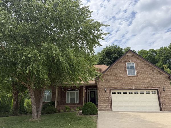 1790 Patricia Dr , Clarksville, TN 37040