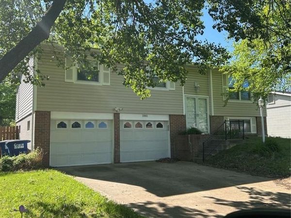 1001 Drexel Drive , St Charles, MO 63303